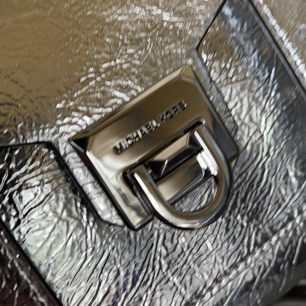 Michael Kors Manhattan Medium School Satchel - Picture 12 of 15
